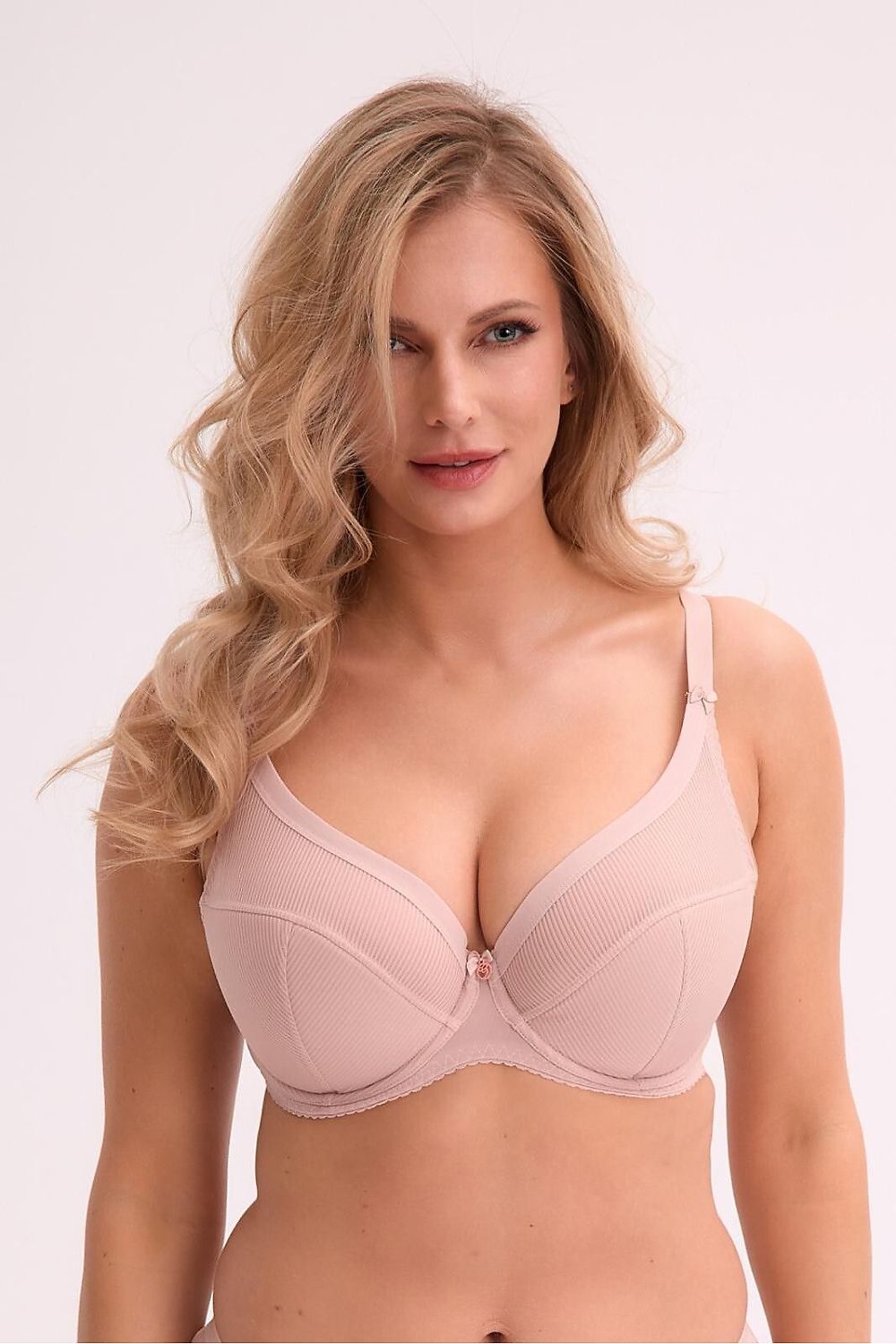 Semi - soft model 212768 Gaia - She Knows It